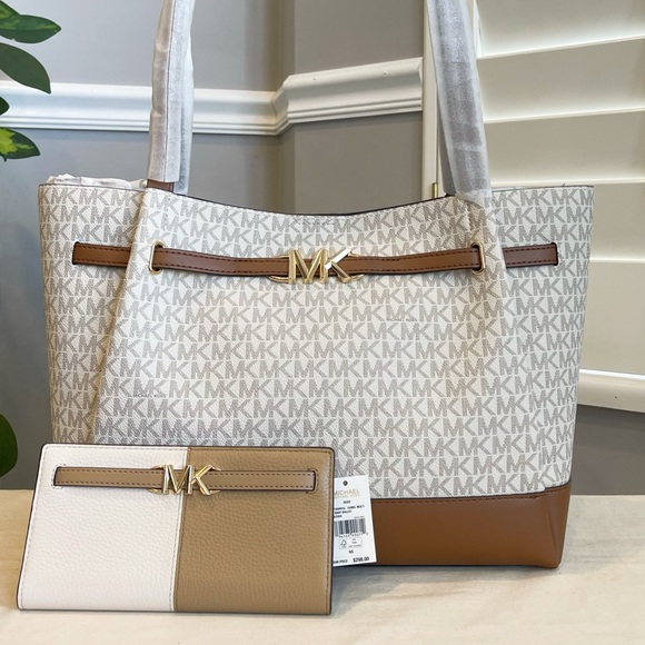 NeW! Michael Kors Reed Tote Set - Picture 9 of 9